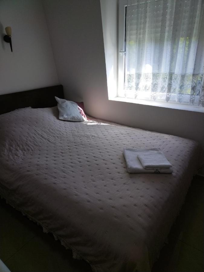 Appartamento Studio Apartman Mir Kanjiža Esterno foto